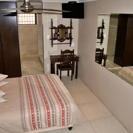 Mi Casa Guest House Uitenhage Exterior foto