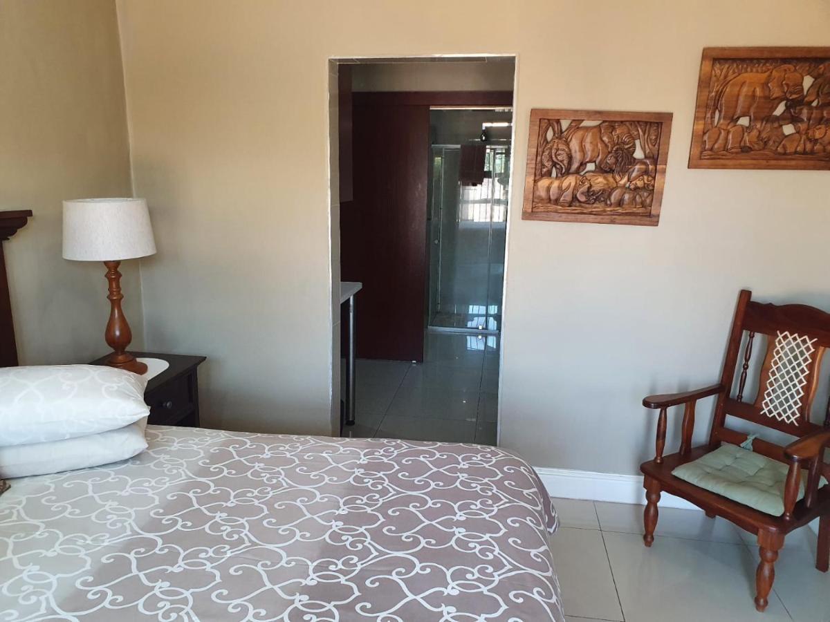 Mi Casa Guest House Uitenhage Exterior foto